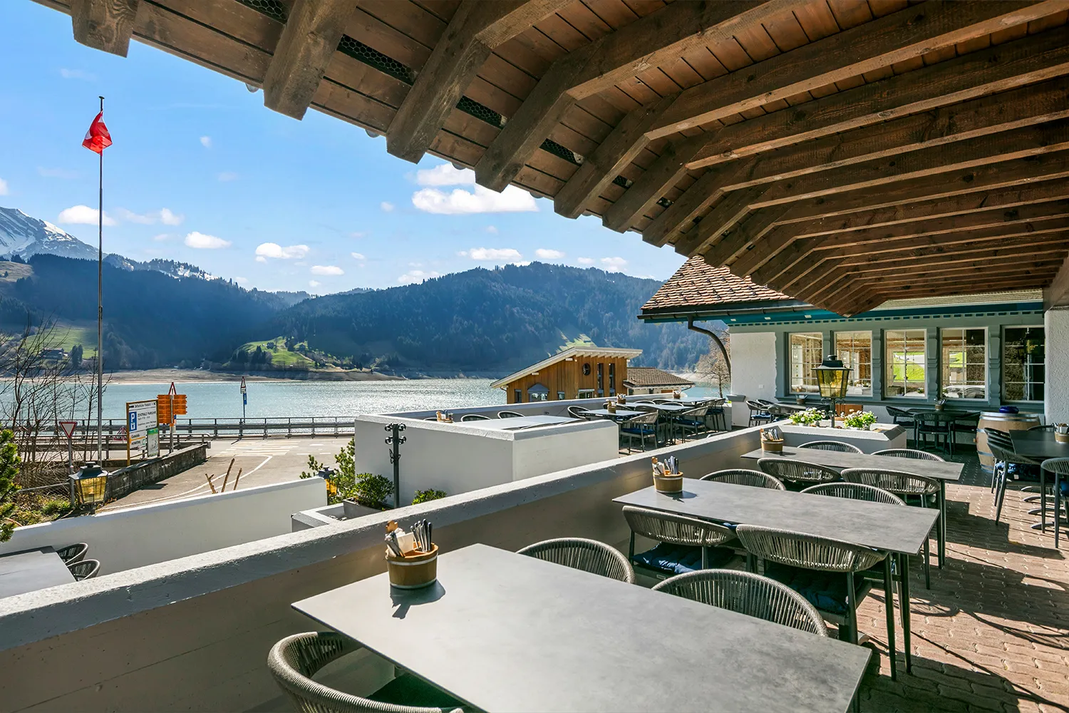 Restaurant Seeblick Wägital 5